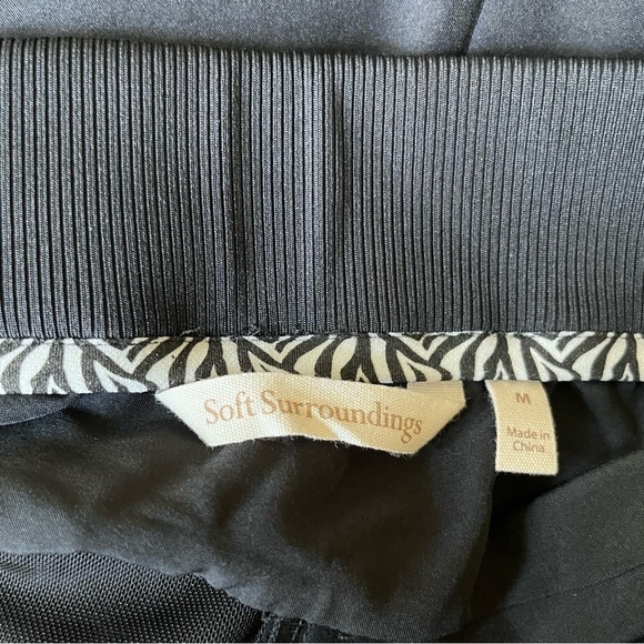 Soft Surroundings Black Athleisure Pull on Flare Slip Hem Full Length Pants - Picture 7 of 7